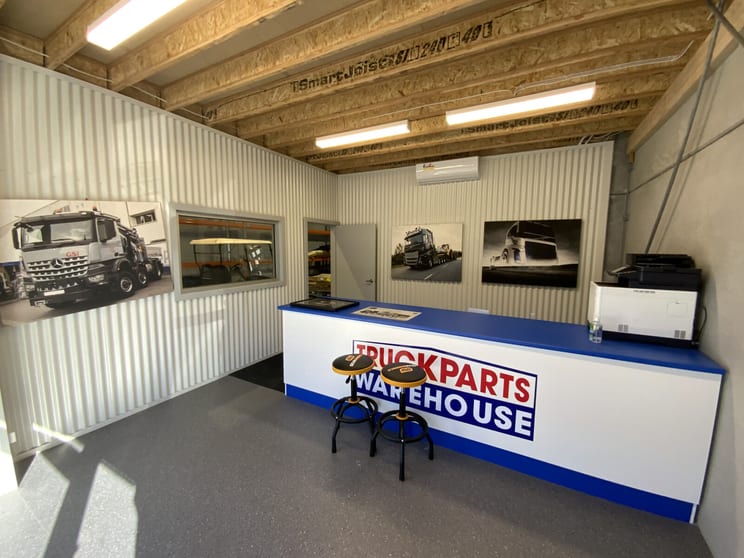 Click to view all images Unit 3, 6 Parish Drive Beresfield NSW 2322 - Image 2