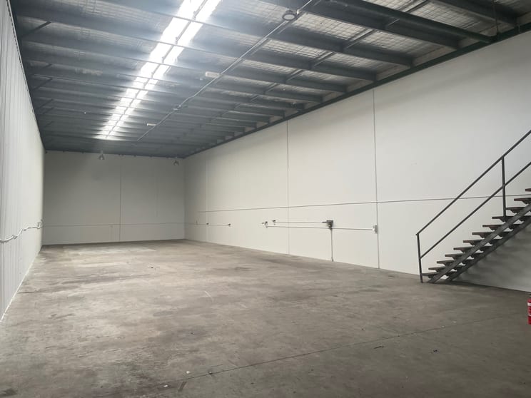 Click to view all images Unit 1/3 CHETWYND STREET Loganholme QLD 4129 - Image 3