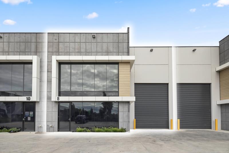 Click to view all images 8 Adriatic Way Keysborough VIC 3173 - Image 1