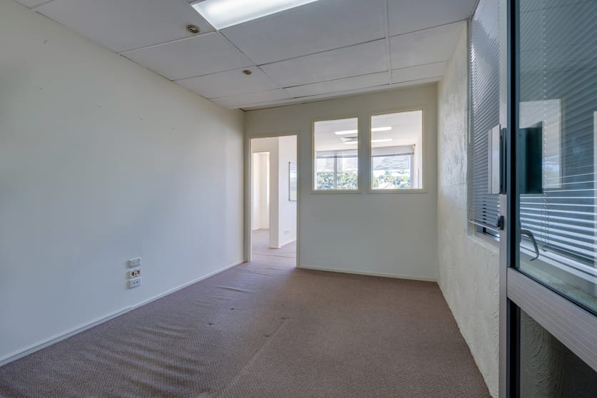Click to view all images 13/188 Stratton Terrace Manly QLD 4179 - Image 3