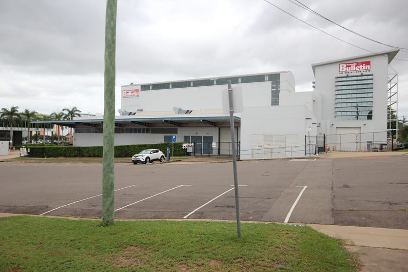 Click to view all images 3 Jones Street Townsville City QLD 4810 - Image 2