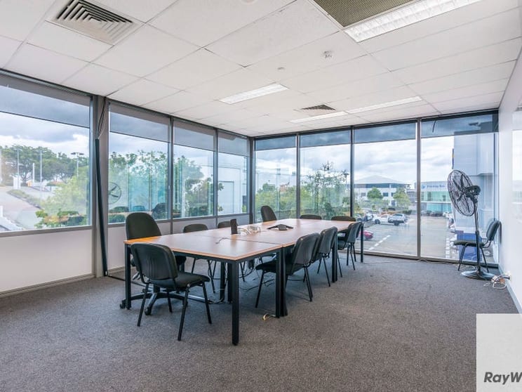 Click to view all images 22/8 Metroplex Avenue Murarrie QLD 4172 - Image 2