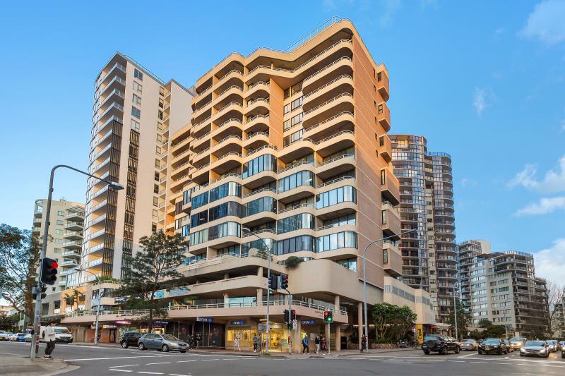 Click to view all images 609/251 Oxford Street Bondi Junction NSW 2022 - Image 1
