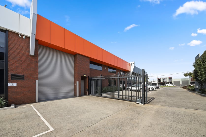 Click to view all images 1B/273-275 Wickham Road Moorabbin VIC 3189 - Image 2