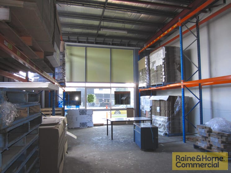 Click to view all images 2/11 Hayward Street Stafford QLD 4053 - Image 2