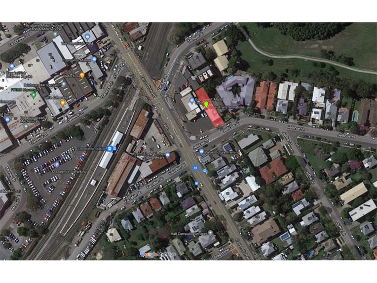Click to view all images 10 Jellicoe Street Coorparoo QLD 4151 - Image 3