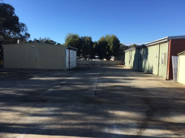 Click to view all images 5 Martyn Road Mandurah WA 6210 - Image 1