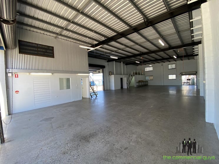 Click to view all images 59 Snook St Clontarf QLD 4019 - Image 3