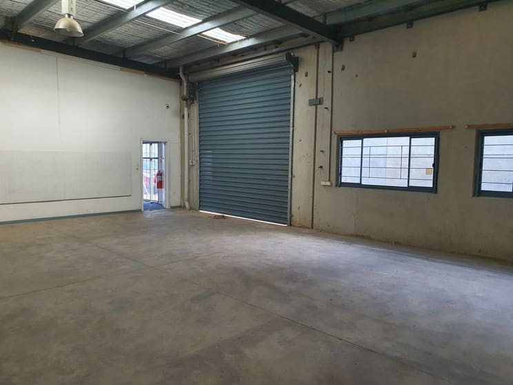 Click to view all images 26 Dunlop Road Hoppers Crossing VIC 3029 - Image 3