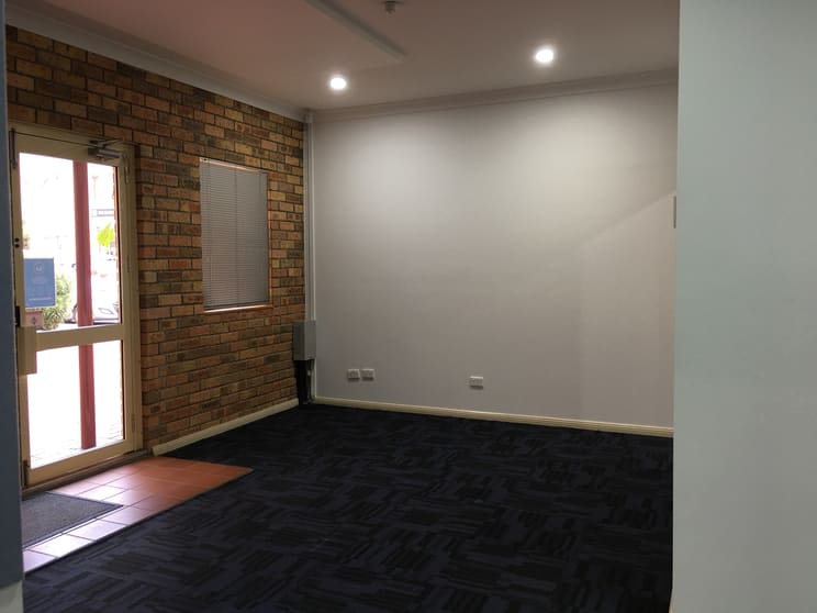 Click to view all images 8b/19 Mitchell Drive East Maitland NSW 2323 - Image 2