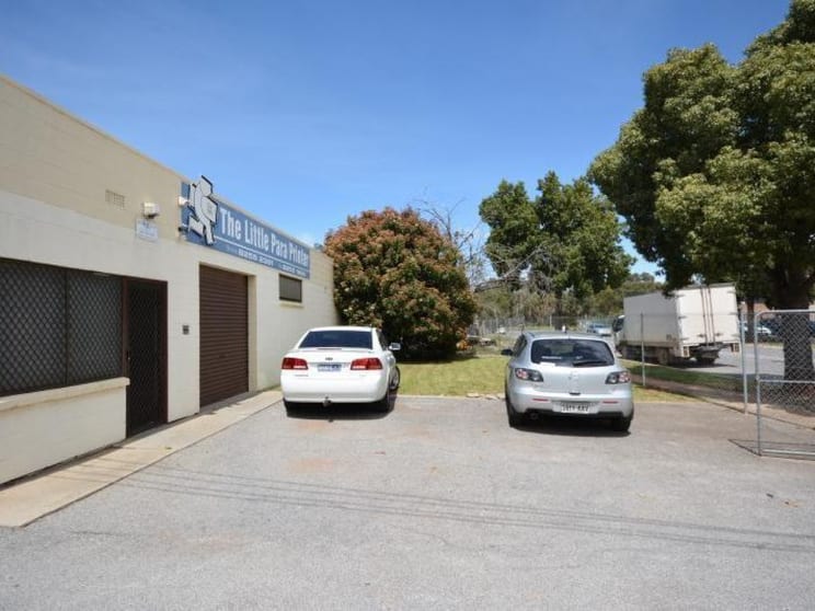 Click to view all images 11 Bayer Road Elizabeth South SA 5112 - Image 2