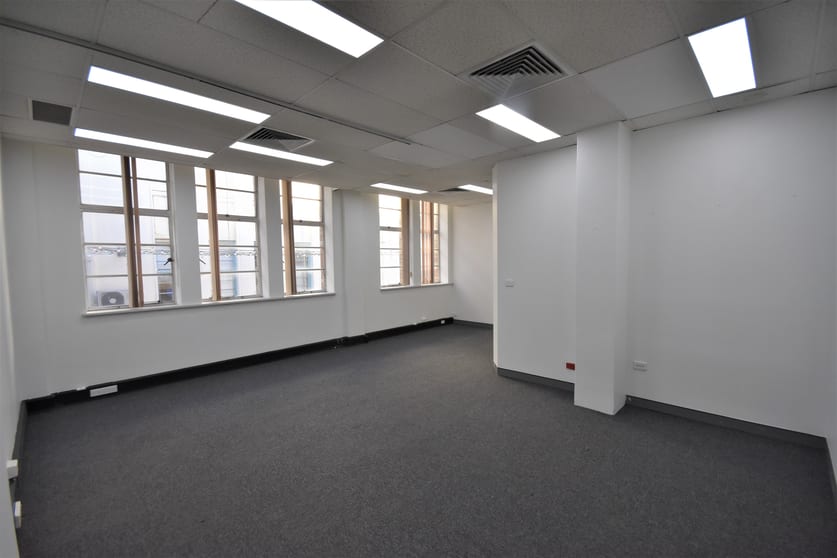 Click to view all images Level 1, Suite 10/557 Dean Street Albury NSW 2640 - Image 1