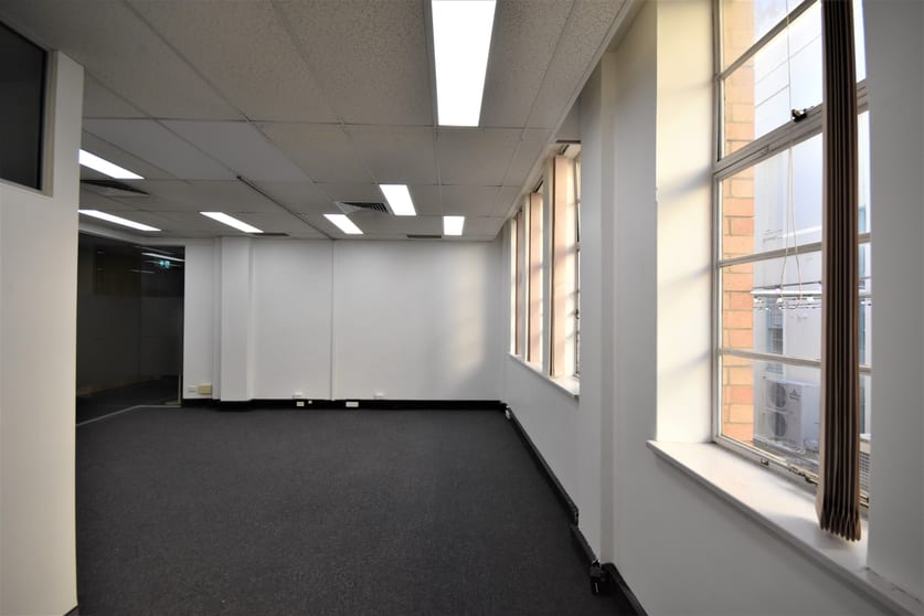 Click to view all images Level 1, Suite 10/557 Dean Street Albury NSW 2640 - Image 3