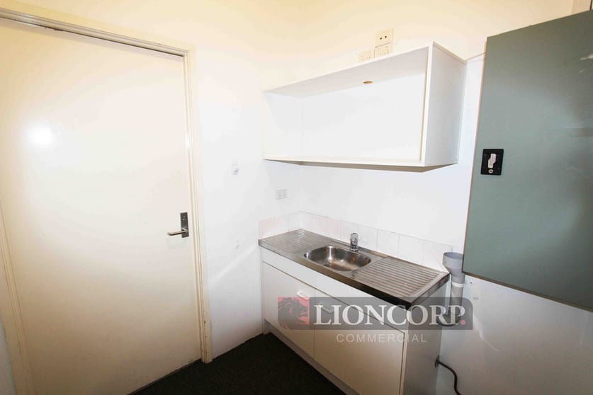 Click to view all images Upper Mount Gravatt QLD 4122 - Image 3