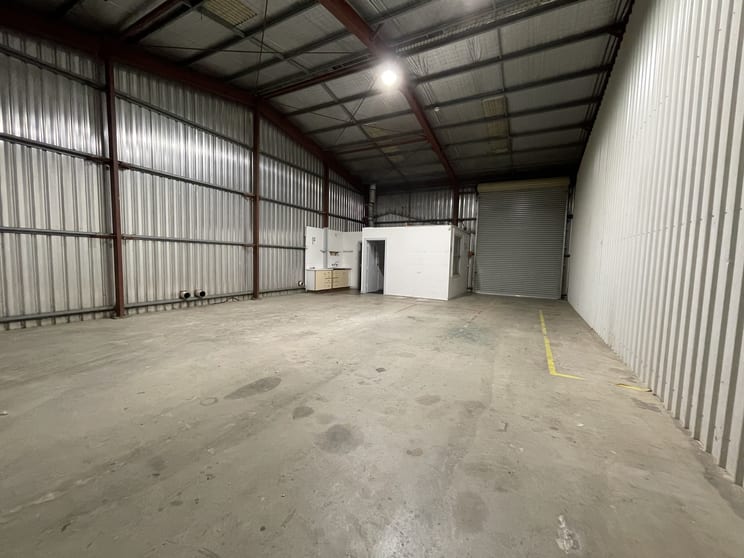 Click to view all images 3/20 Endeavour Drive Port Adelaide SA 5015 - Image 3