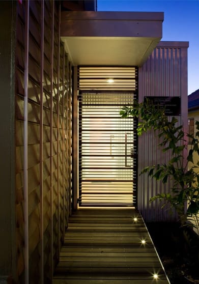 Click to view all images Suite 2/6A Thynne Road Morningside QLD 4170 - Image 2