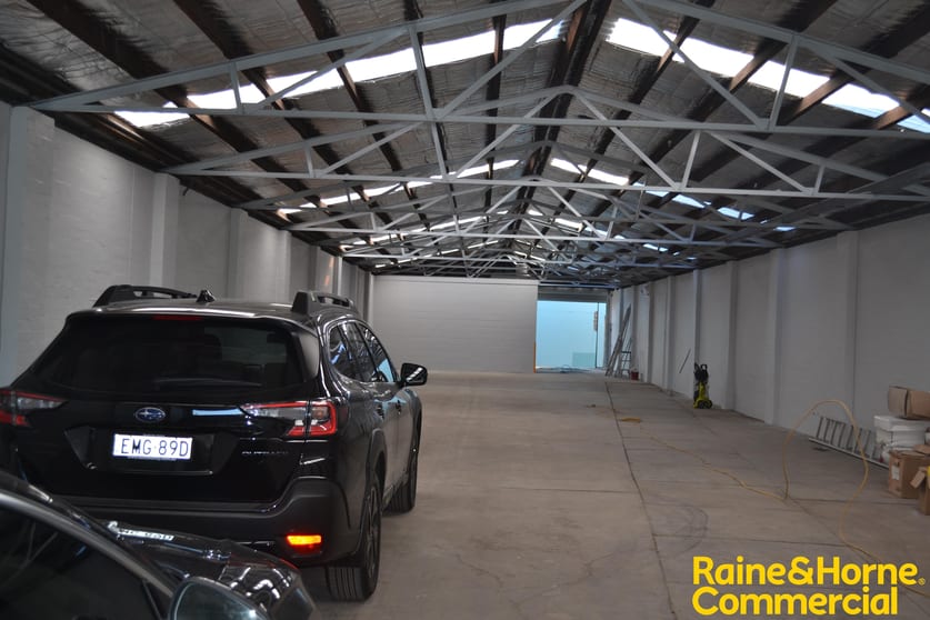 Click to view all images 25 Shirlow Street Marrickville NSW 2204 - Image 2