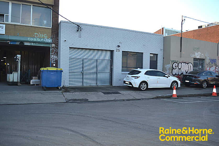 Click to view all images 25 Shirlow Street Marrickville NSW 2204 - Image 3