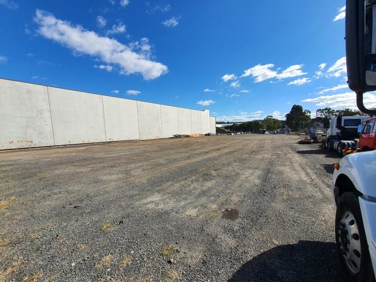 Click to view all images 25 Broadhurst Road Ingleburn NSW 2565 - Image 1