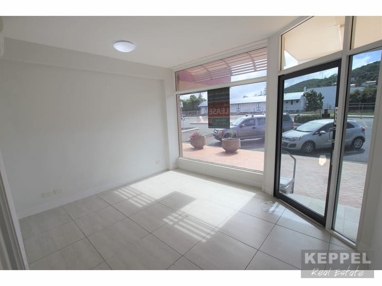 Click to view all images 3/54 James Street Yeppoon QLD 4703 - Image 2