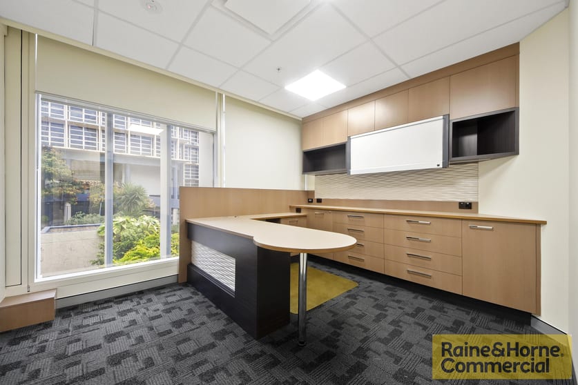 4/490 Boundary Street Spring Hill QLD 4000 - Image 2