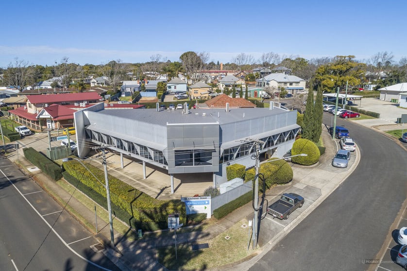 Click to view all images Suite 1/13 Kitchener Street East Toowoomba QLD 4350 - Image 1