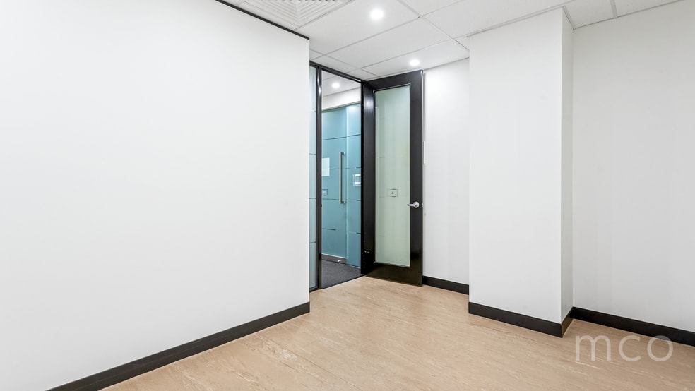 Click to view all images Suite 313/480 Collins Street Melbourne VIC 3000 - Image 3