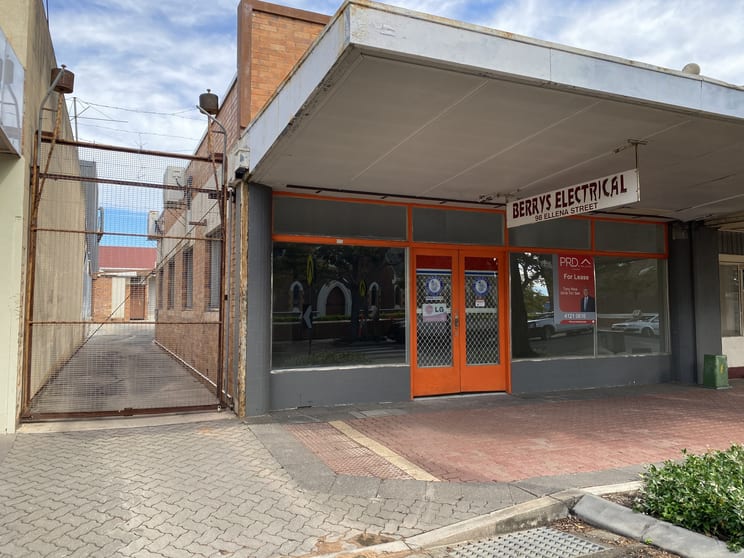 Click to view all images 98 Ellena Street Maryborough QLD 4650 - Image 2