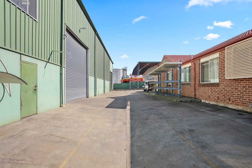 Click to view all images 4 Enterprise Drive Glendenning NSW 2761 - Image 2