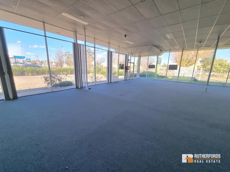 Click to view all images 240 Settlement Road Thomastown VIC 3074 - Image 3