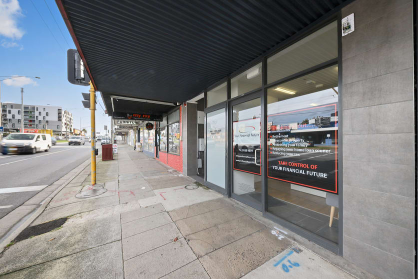 Click to view all images 477 South Road Bentleigh VIC 3204 - Image 3