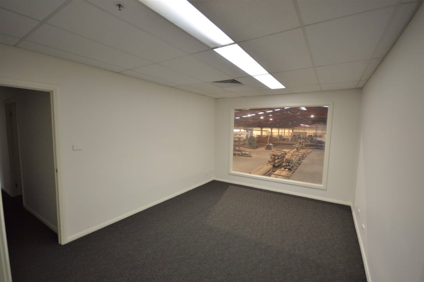 Click to view all images 11 Production Avenue Warragamba NSW 2752 - Image 2