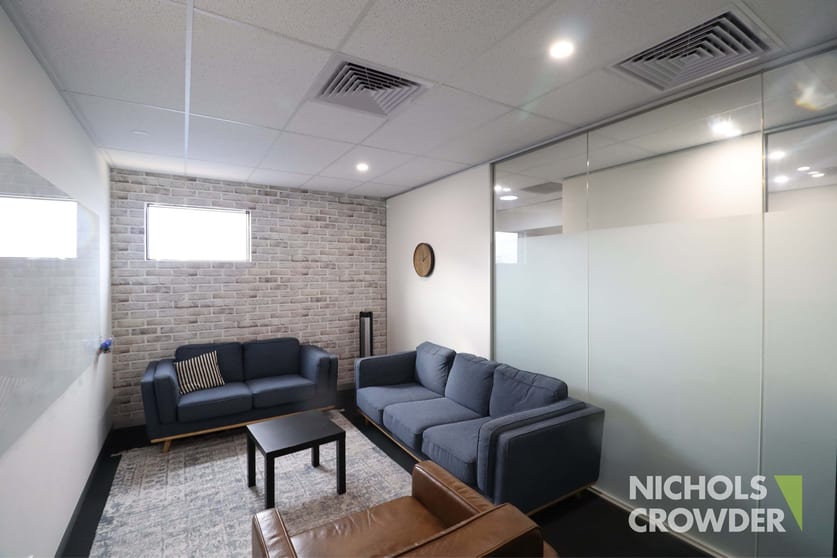 Click to view all images 9/26-28 Carbine Way Mornington VIC 3931 - Image 3