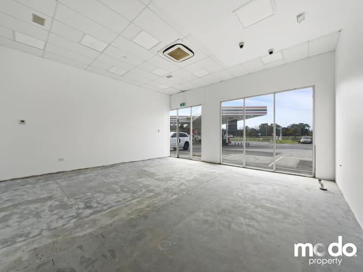 Click to view all images 4/43-45 Vesper Drive Narre Warren VIC 3805 - Image 2