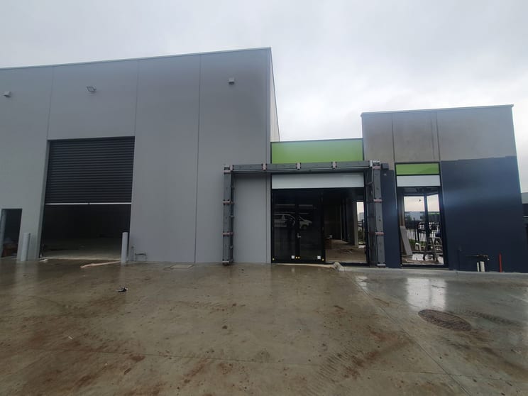 Click to view all images 9/37 Industrial Circuit Cranbourne West VIC 3977 - Image 3