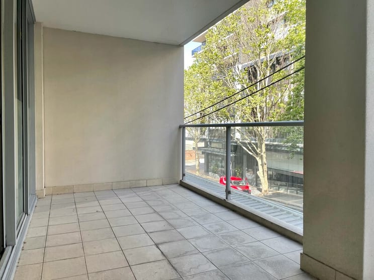 Click to view all images Suite 5/30 Albany Street St Leonards NSW 2065 - Image 3