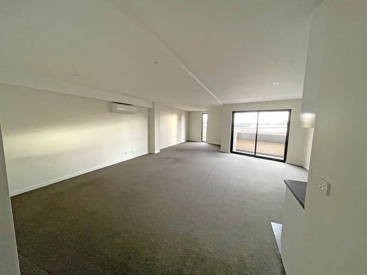 Click to view all images 5/282 Plenty Road Preston VIC 3072 - Image 3