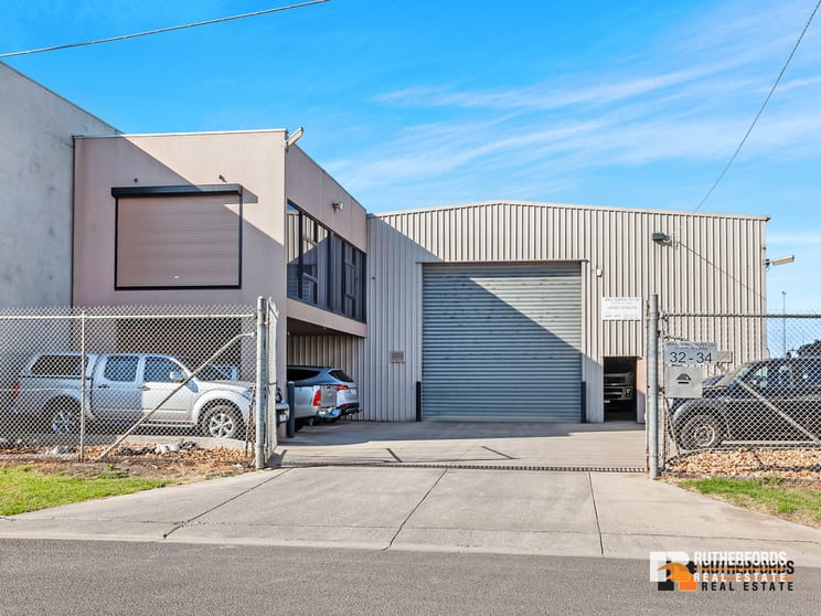 Click to view all images 34 Ralston Avenue Sunshine North VIC 3020 - Image 1