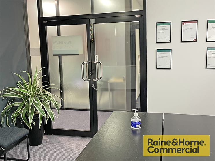 Click to view all images 10A/104 Gympie Road Strathpine QLD 4500 - Image 3