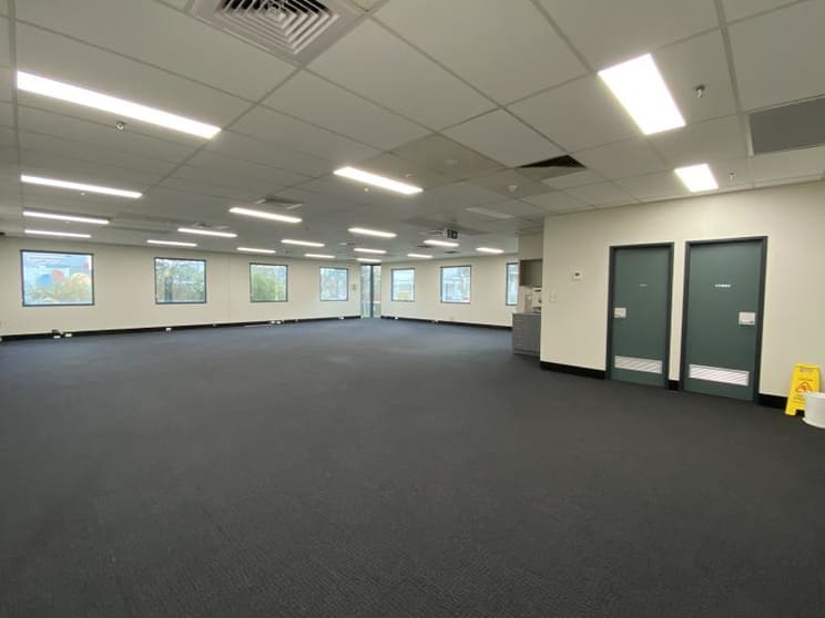 Click to view all images First Floor/622 Lorimer Street Port Melbourne VIC 3207 - Image 3