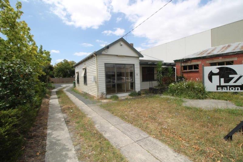 Click to view all images 96-98 Main Street Pakenham VIC 3810 - Image 1