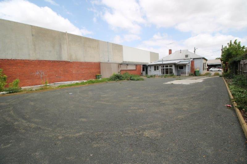 Click to view all images 96-98 Main Street Pakenham VIC 3810 - Image 2