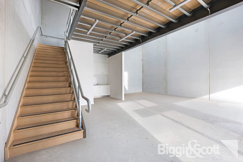 Click to view all images 19/1 Millers Road Brooklyn VIC 3012 - Image 3