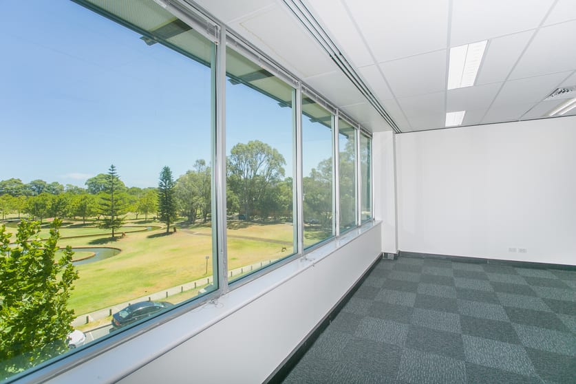 Click to view all images 2/35 McNicholl Street Rockingham WA 6168 - Image 3