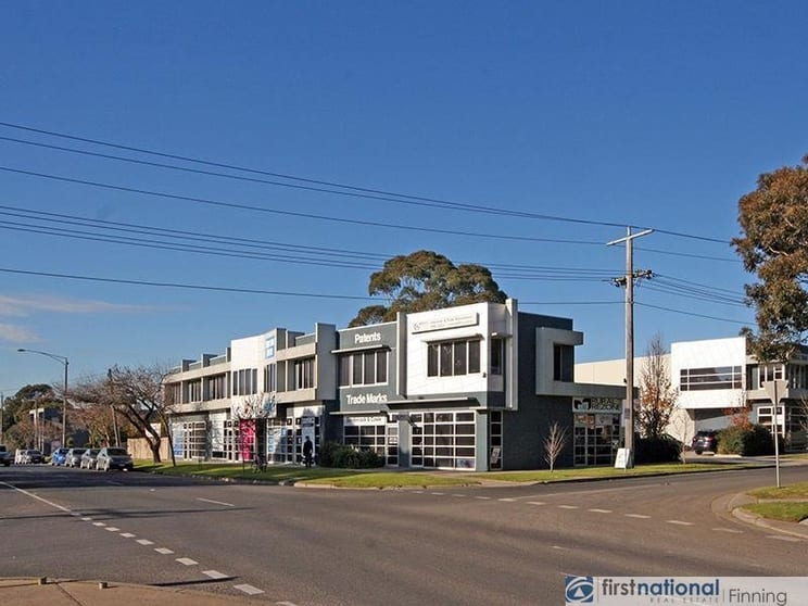 Click to view all images 180C Sladen Street Cranbourne VIC 3977 - Image 3