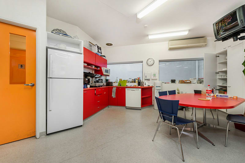 Click to view all images 2A Station Street Moorabbin VIC 3189 - Image 3