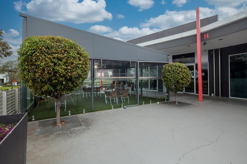 Click to view all images 1/5 Harcrest Boulevard Wantirna South VIC 3152 - Image 2