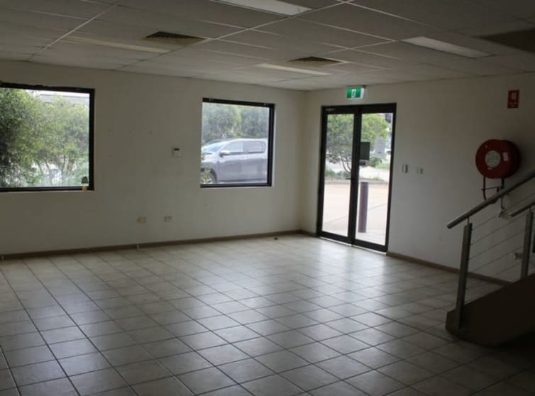 Click to view all images Wetherill Park NSW 2164 - Image 3