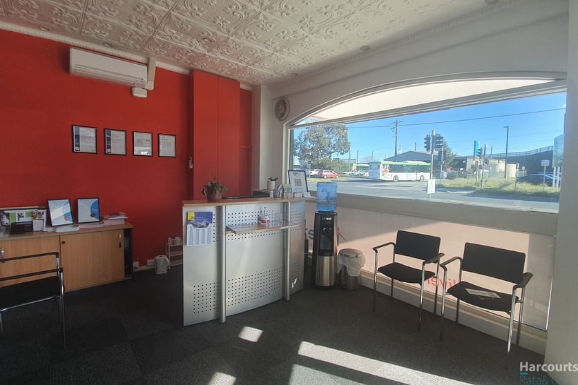 Click to view all images 950 High Street Reservoir VIC 3073 - Image 3