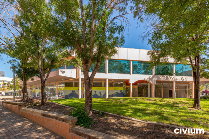 Click to view all images 175 Anketell Street Greenway ACT 2900 - Image 2